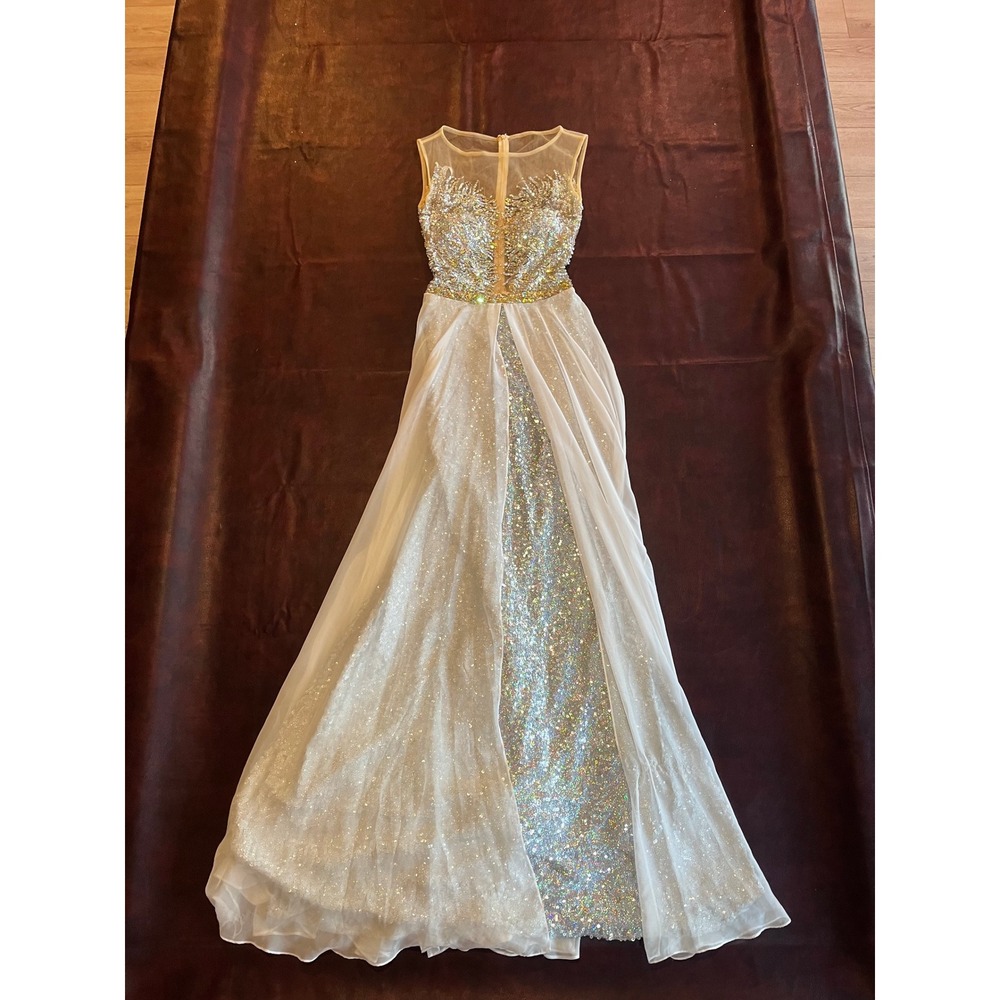 Party Time Hand Beaded Sequin Illusion Gown White Silver Prom Dress Sz 4